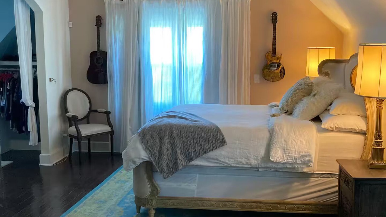 Photo of Bedroom in Five Points