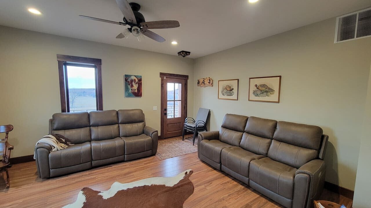 Photo of Livingroom in Russell