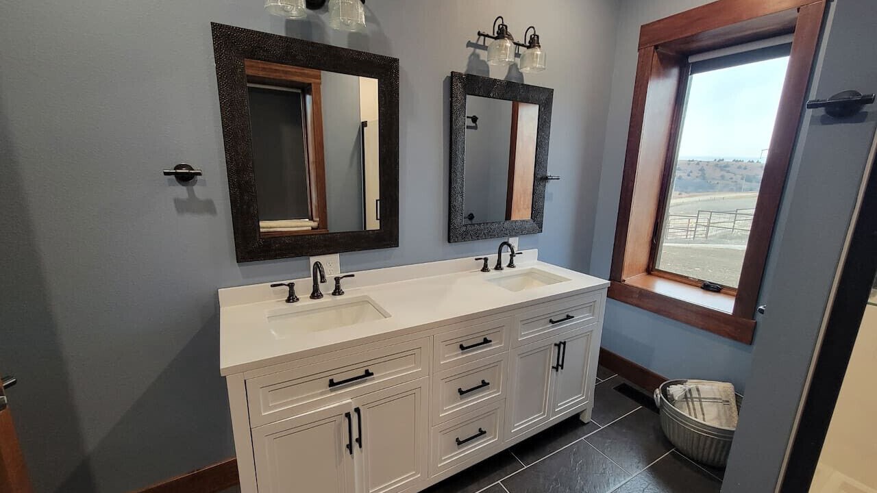 Photo of Bathroom in Russell