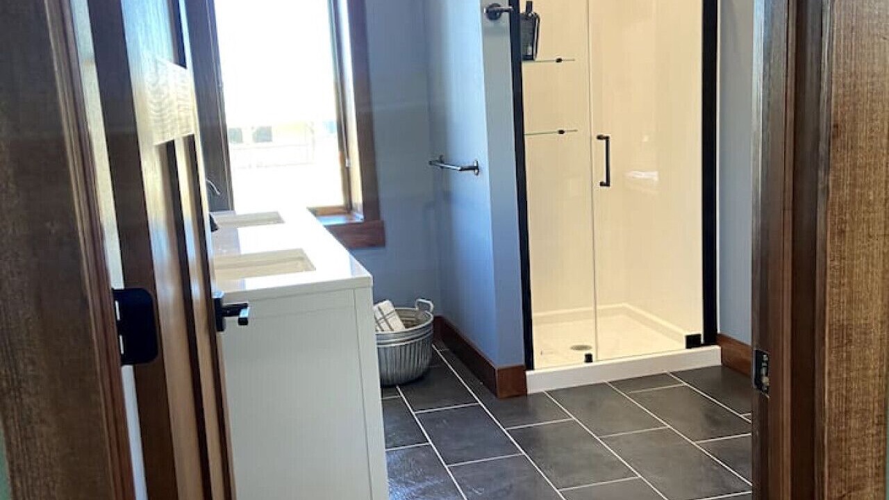 Photo of Bathroom in Russell