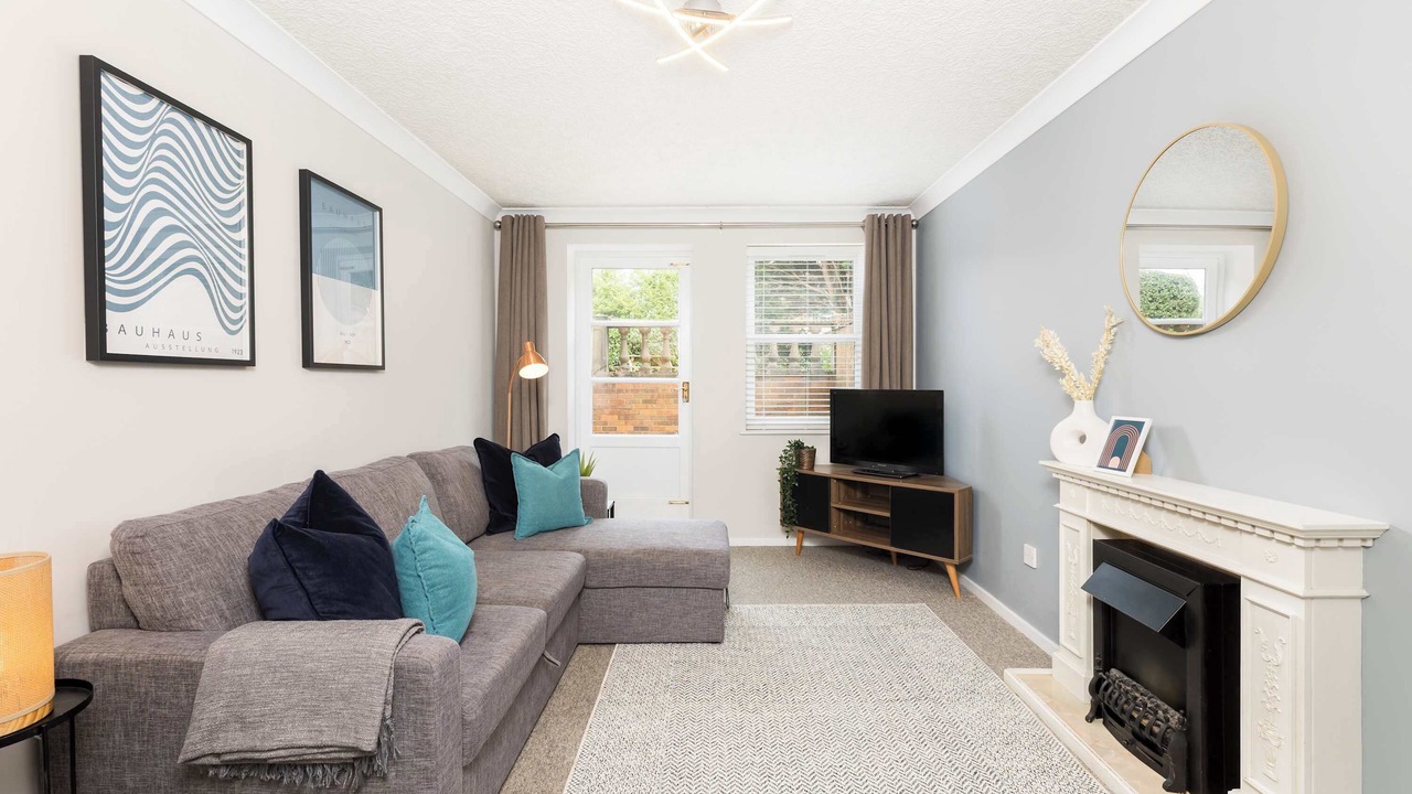 Photo of Livingroom in Leamington Spa
