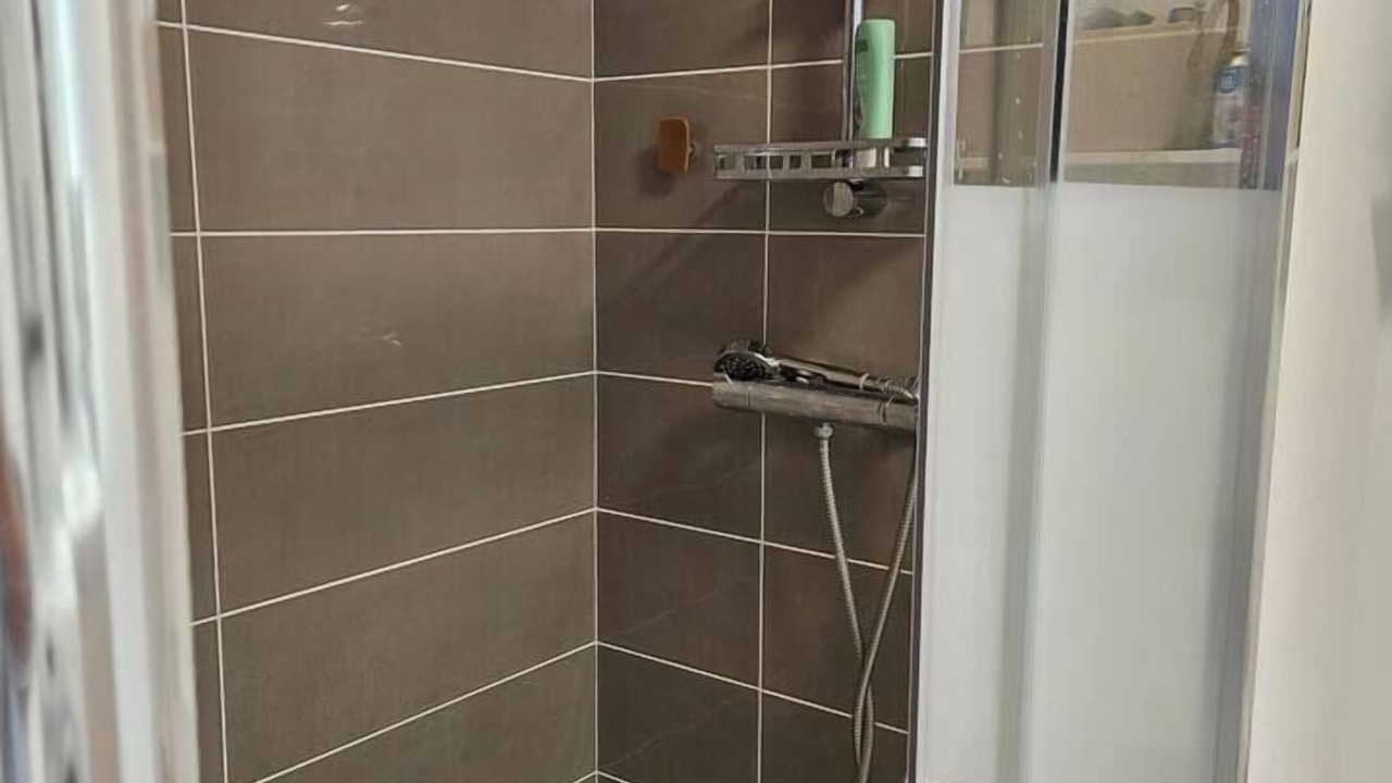 Photo of Bathroom in Vaulx-en-Velin