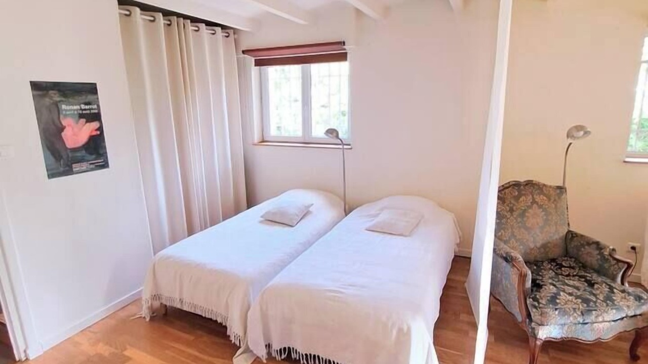 Photo of Bedroom in Francheville Le Bas