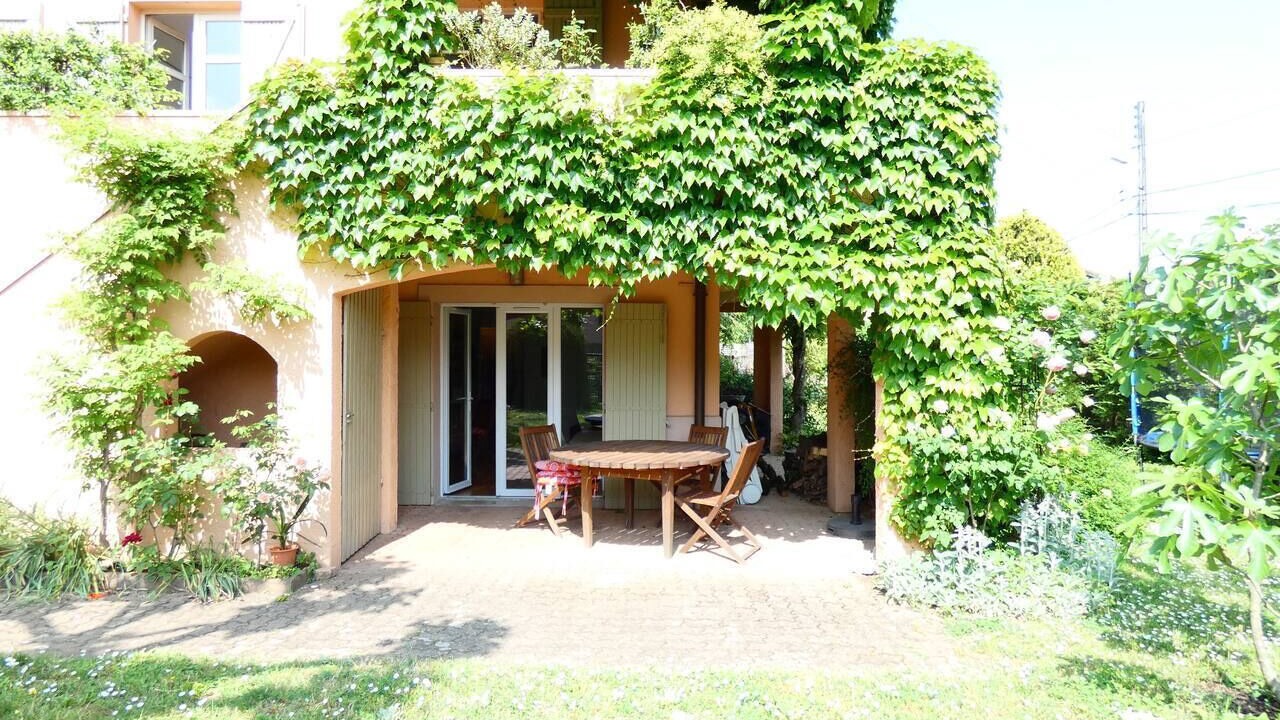 Photo of Outdoor in Francheville Le Bas