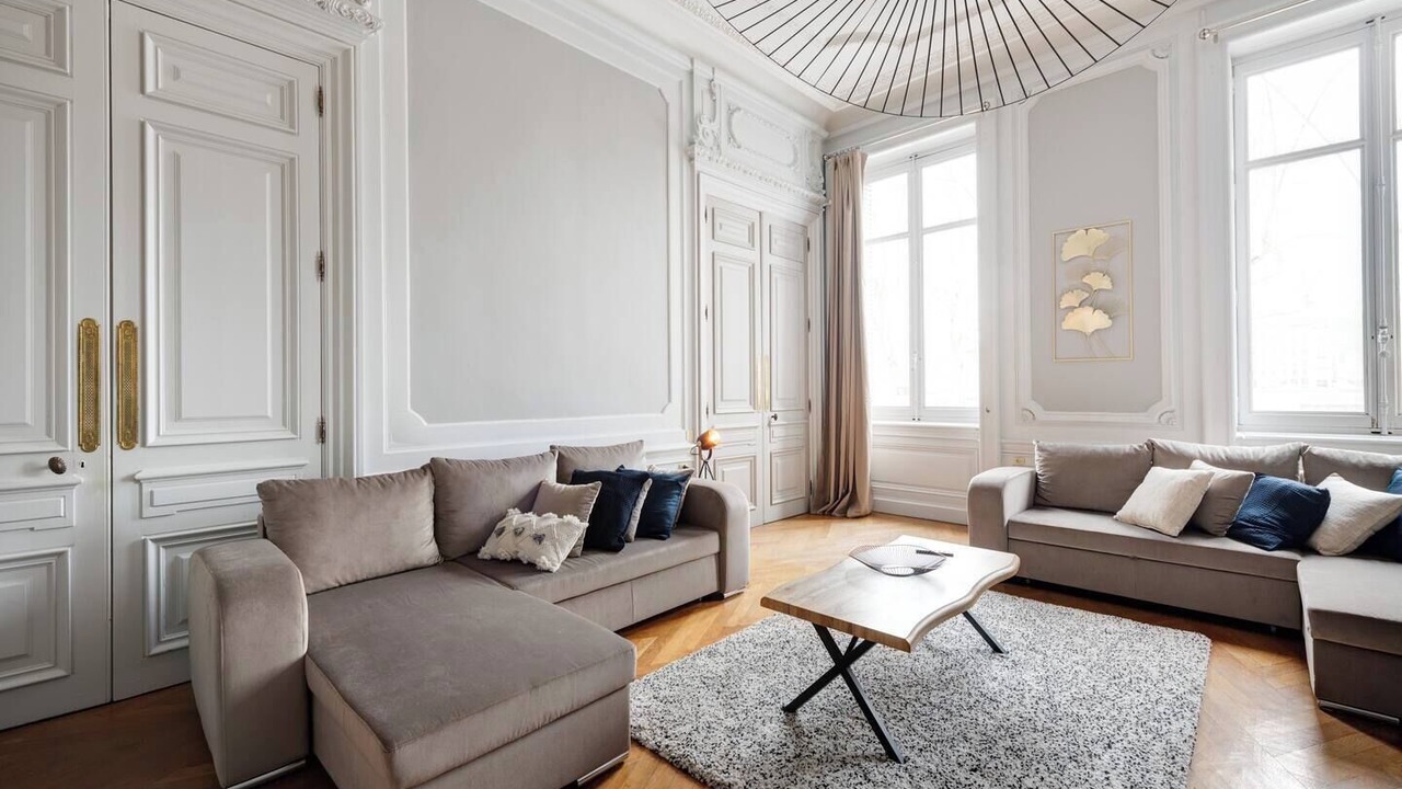 Photo of Others in Moliere - Edgard Quinet