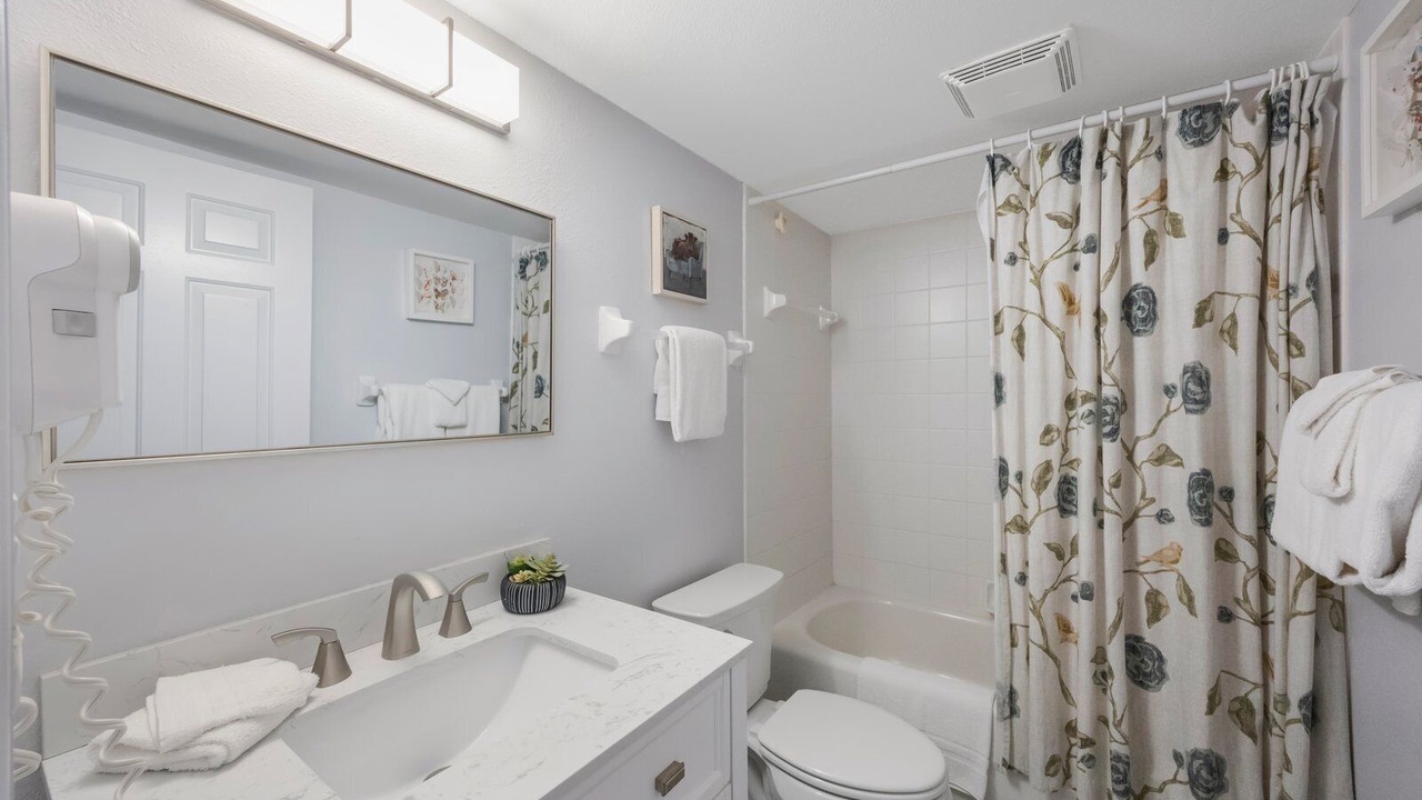 Photo of Bathroom in Belle Vista