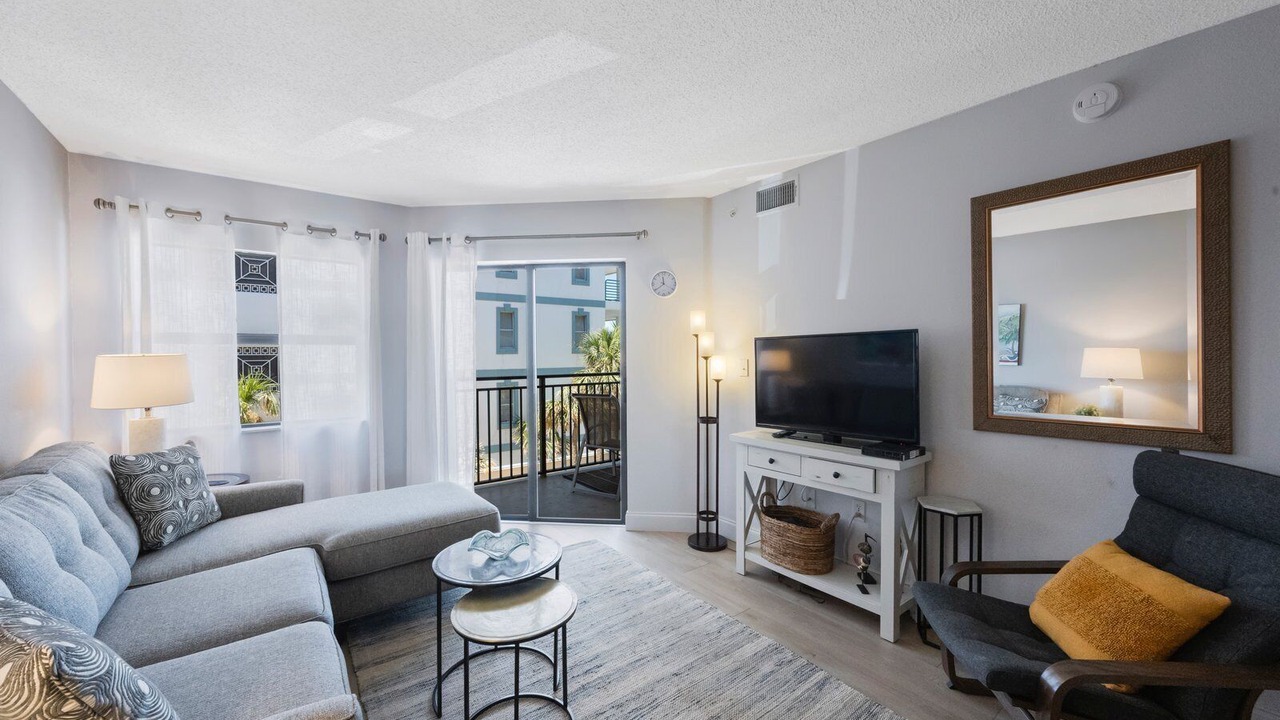 Photo of Livingroom in Belle Vista