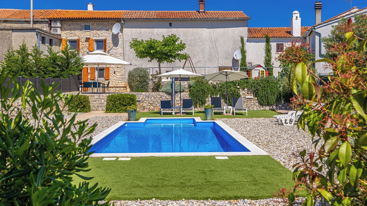 Photo of Outdoor in Brzac