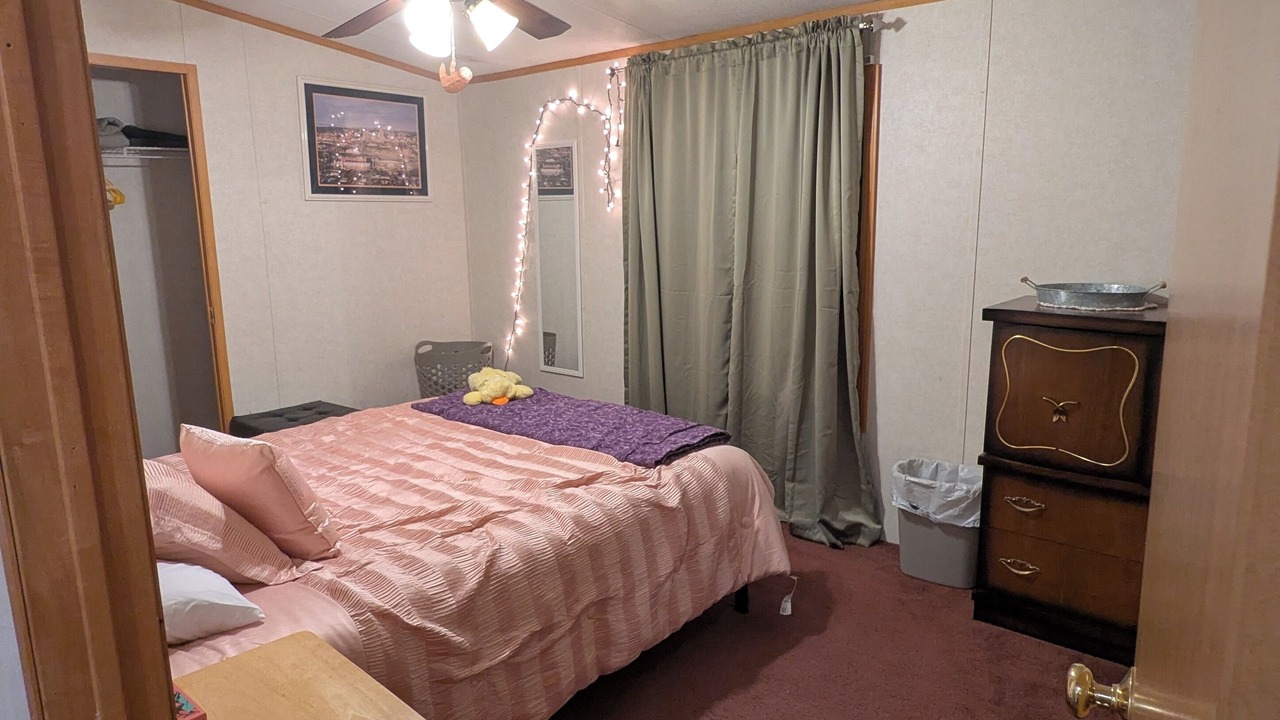 Photo of Bedroom in Adams Center