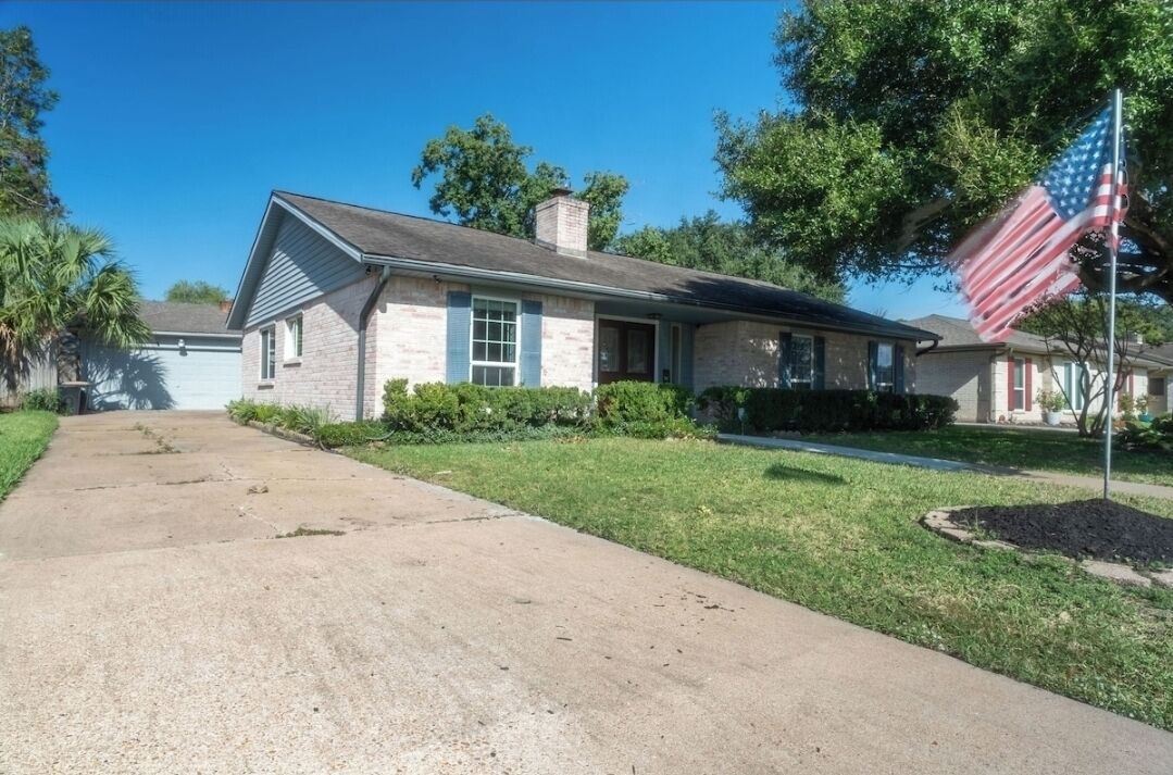 Photo of Outdoor in Meadows Place