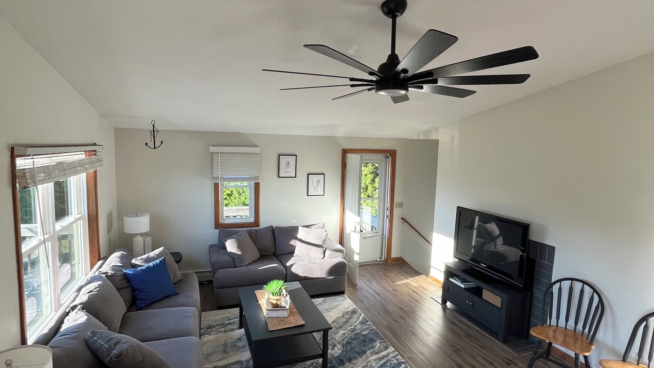 Photo of Livingroom in Point Judith