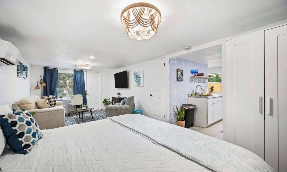 Photo of Bedroom in Dixieland