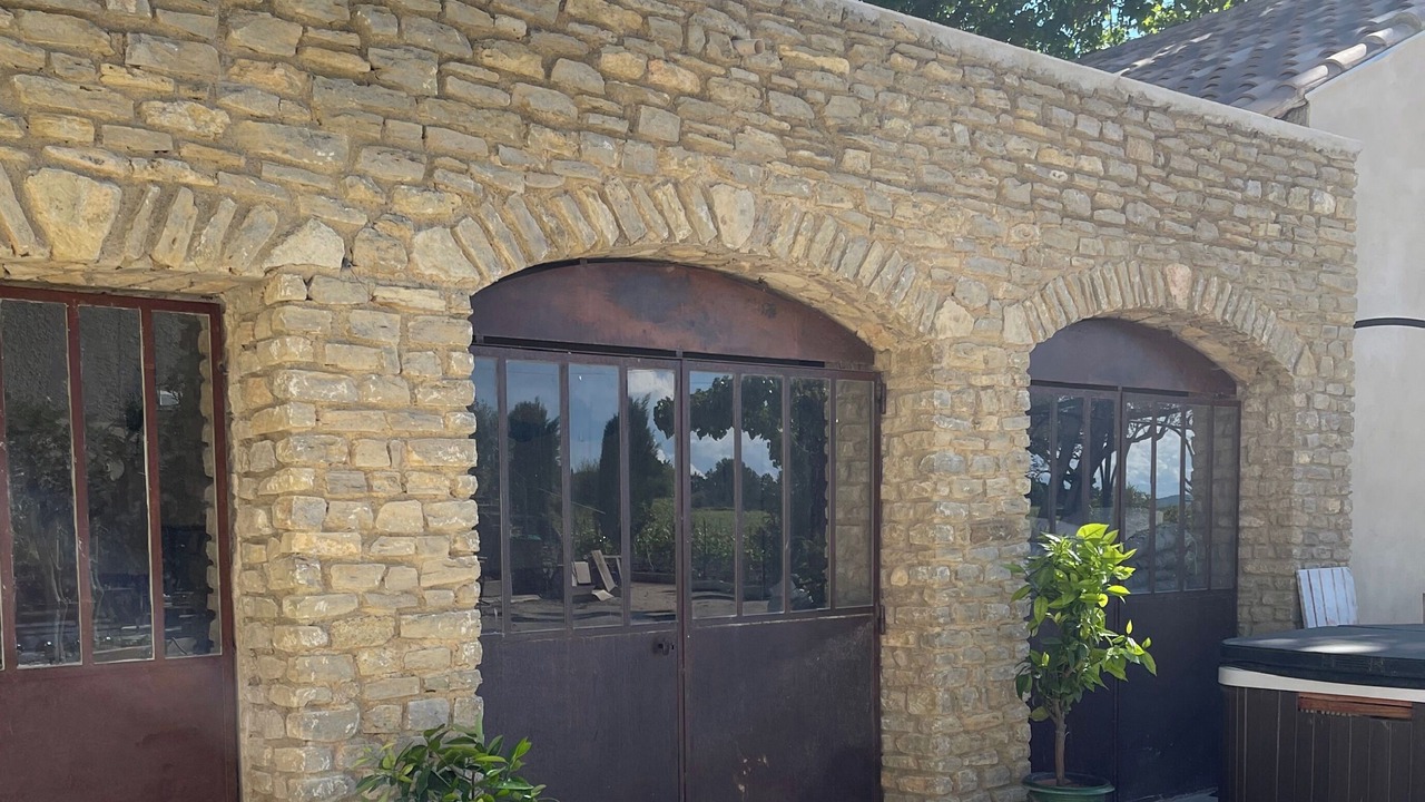 Photo of Outdoor in Violes