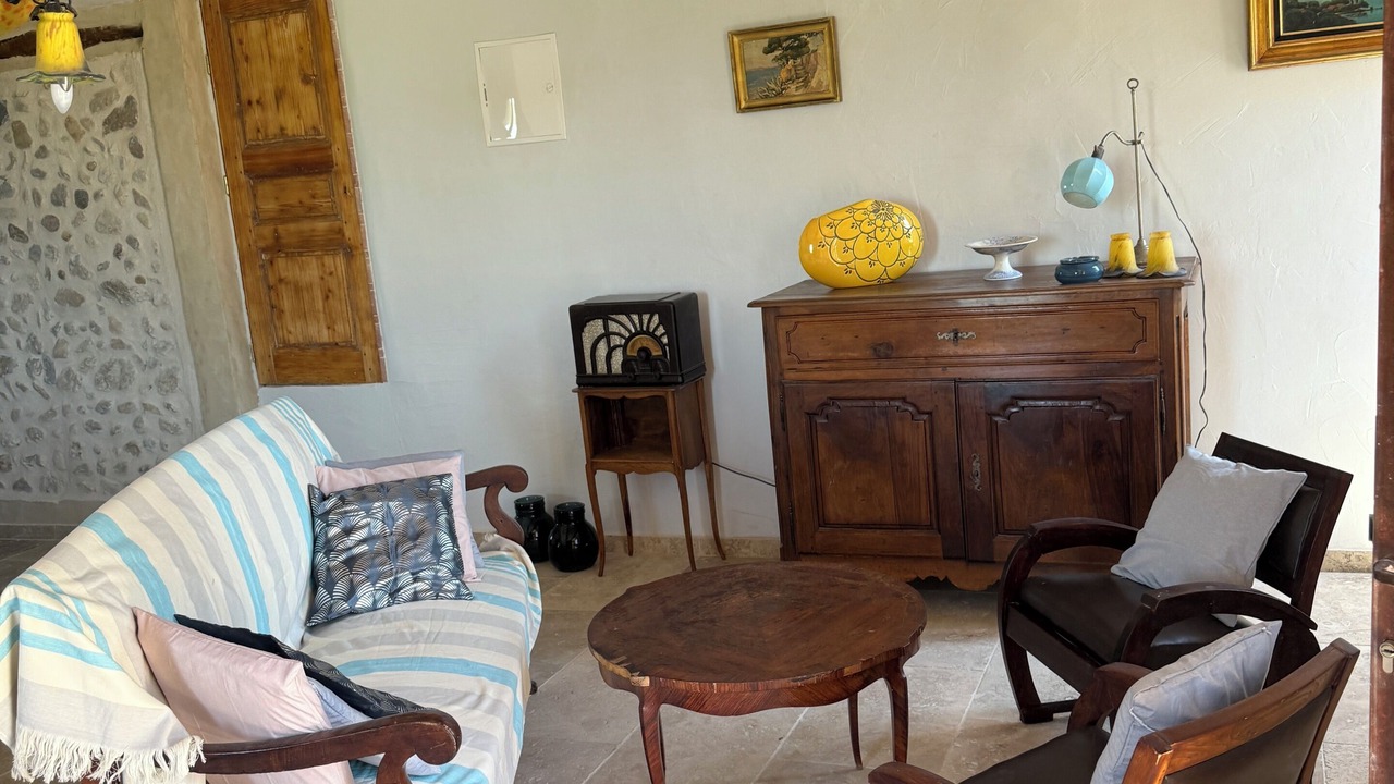 Photo of Livingroom in Violes