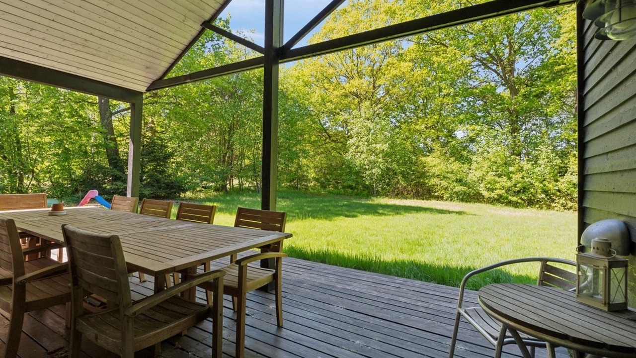 Photo of Others in Skygge