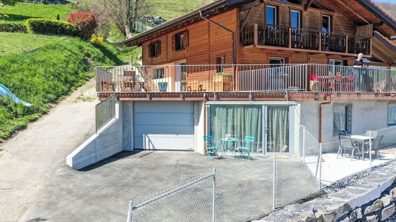 Photo of Patio Balcony in Collombey-Muraz