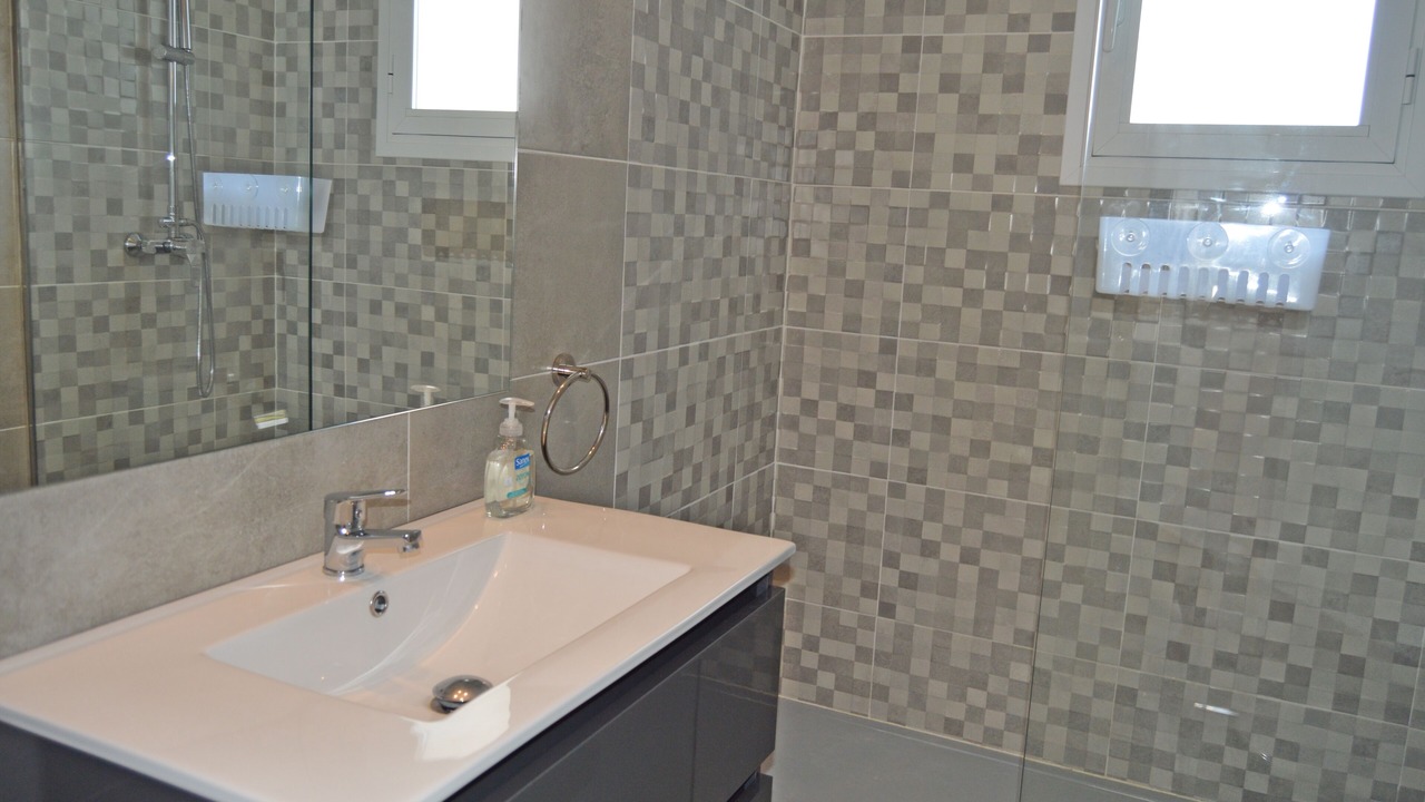 Photo of Bathroom in Urbanizacion Hacienda las Chapas