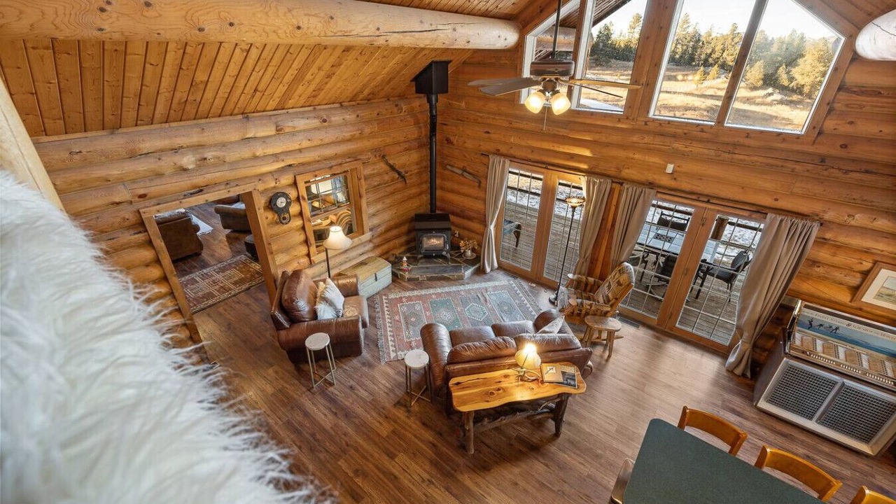 Photo of Livingroom in Custer