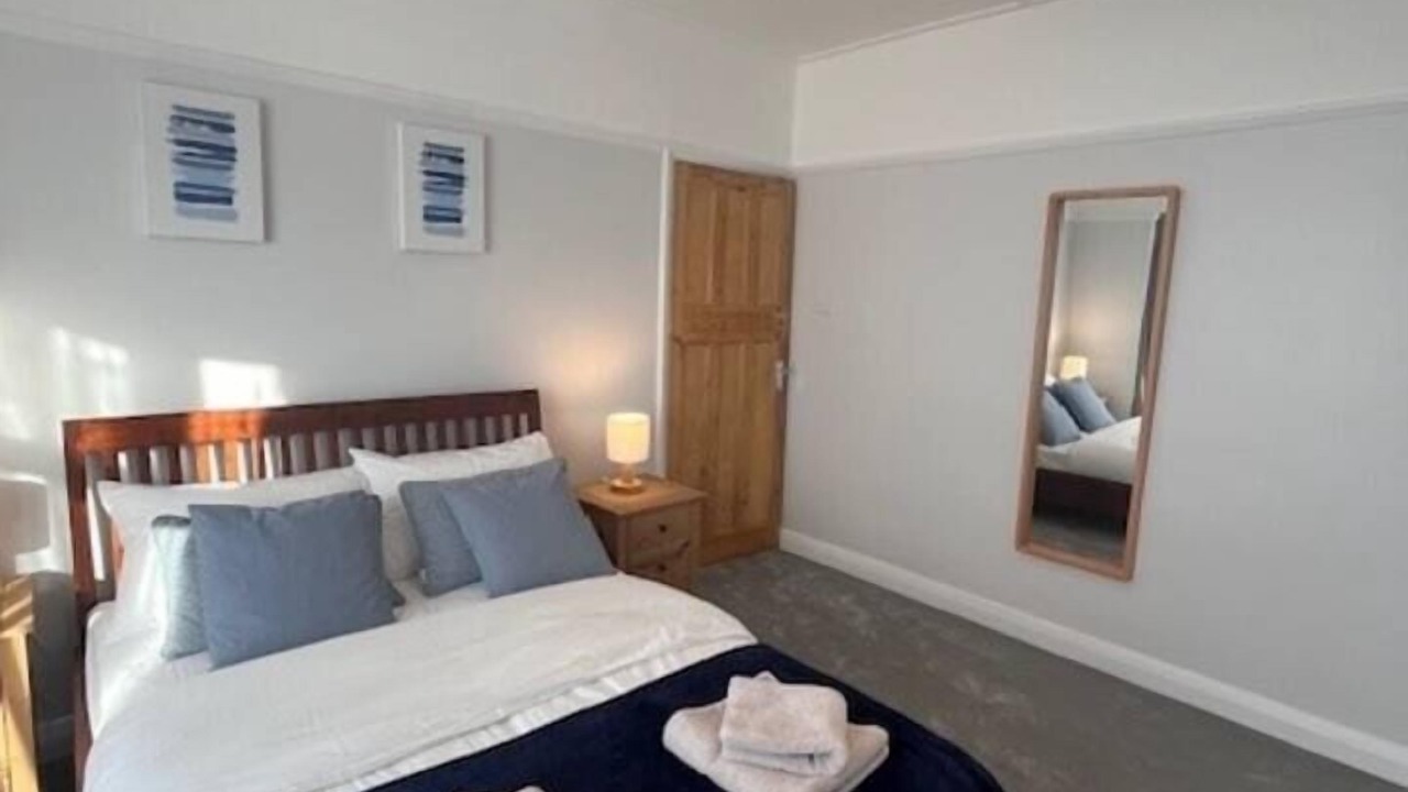 Photo of Others in Woodside