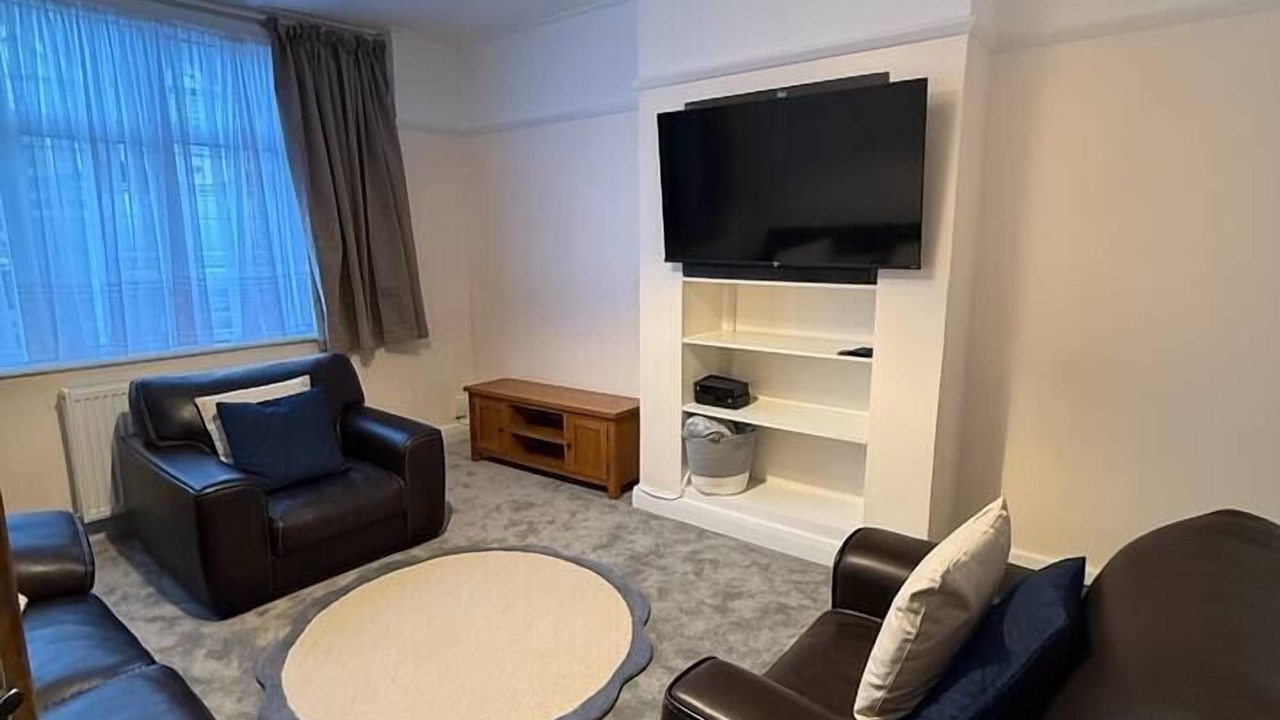 Photo of Others in Woodside