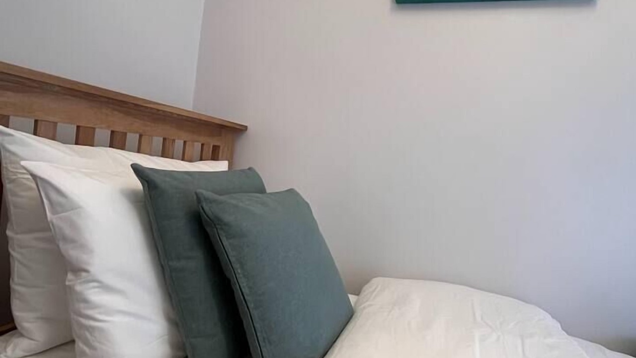 Photo of Others in Woodside