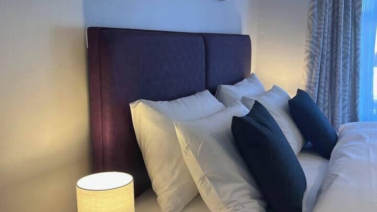 Photo of Others in Woodside