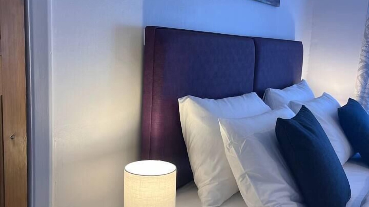 Photo of Others in Woodside