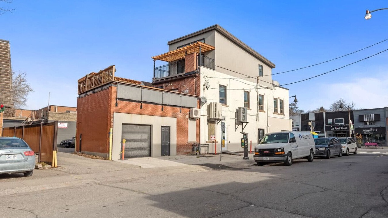 Photo of Outdoor in Lawrence Park South