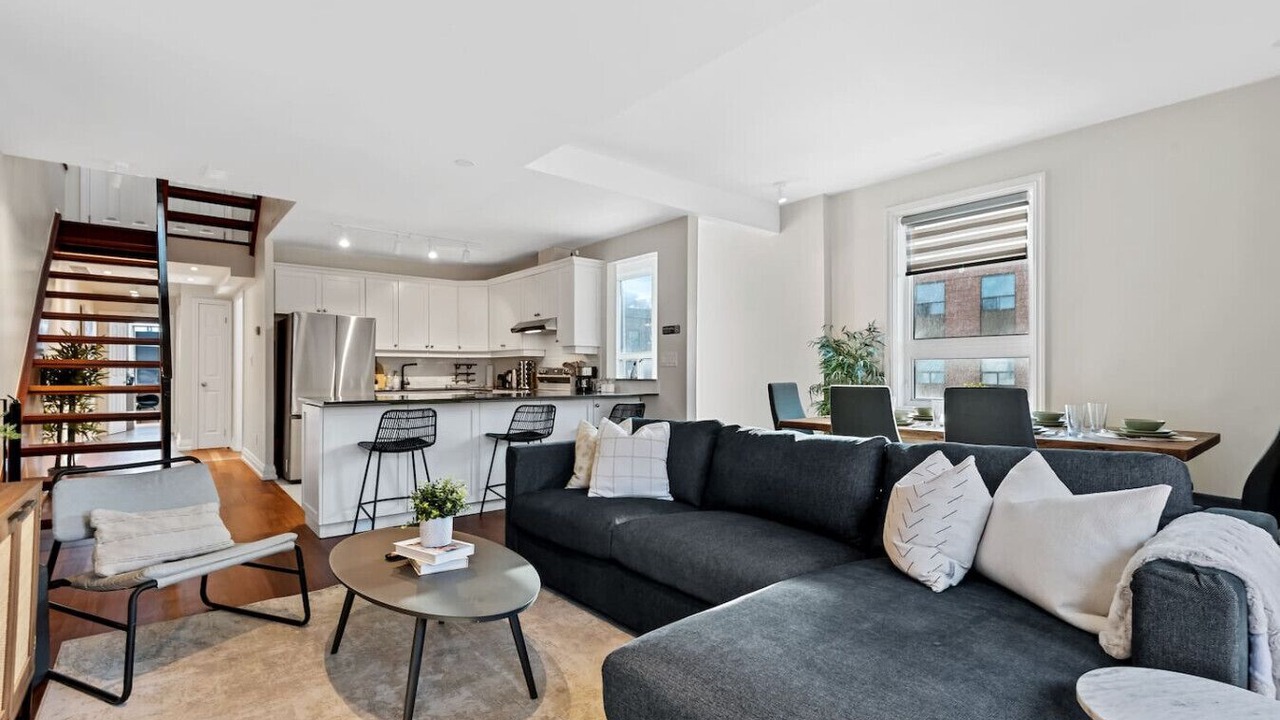Photo of Bedroom in Lawrence Park South