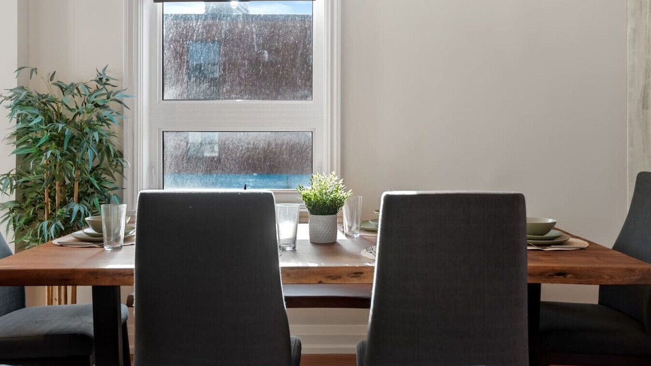 Photo of Bedroom in Lawrence Park South