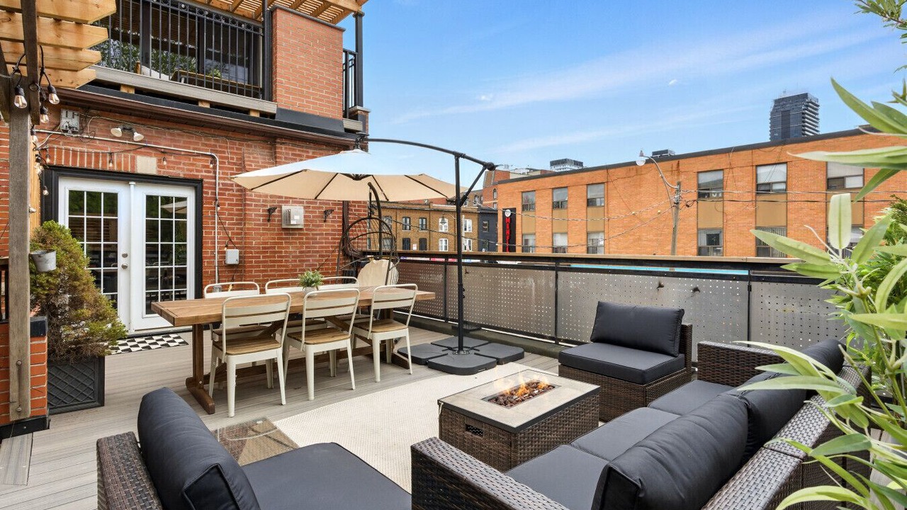 Photo of Outdoor in Lawrence Park South
