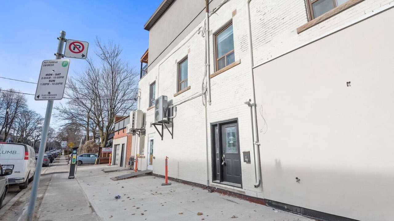 Photo of Outdoor in Lawrence Park South