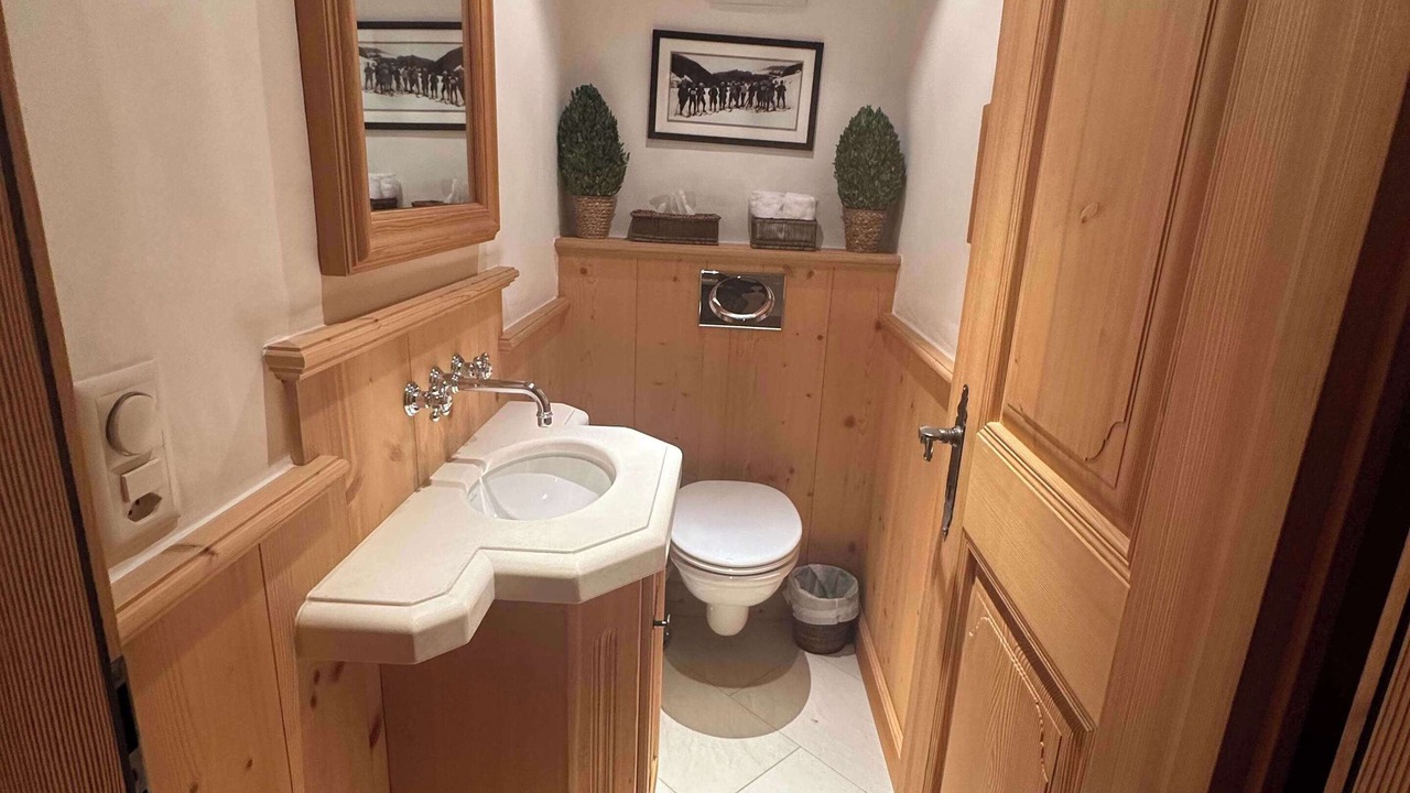 Photo of Bathroom in Zweisimmen Nr Gstaad
