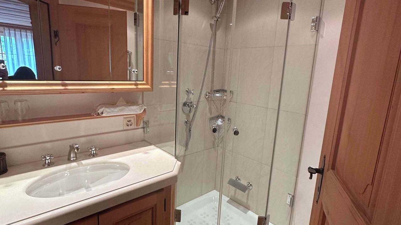 Photo of Bathroom in Zweisimmen Nr Gstaad