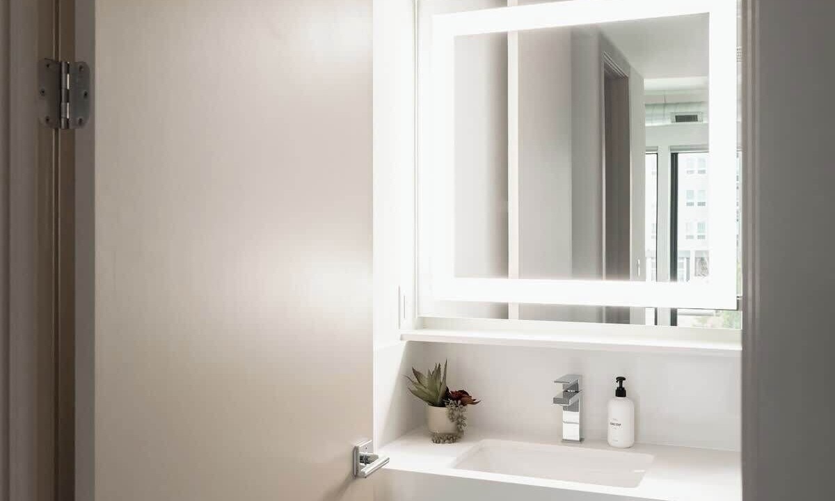 Photo of Bathroom in Jefferson Park