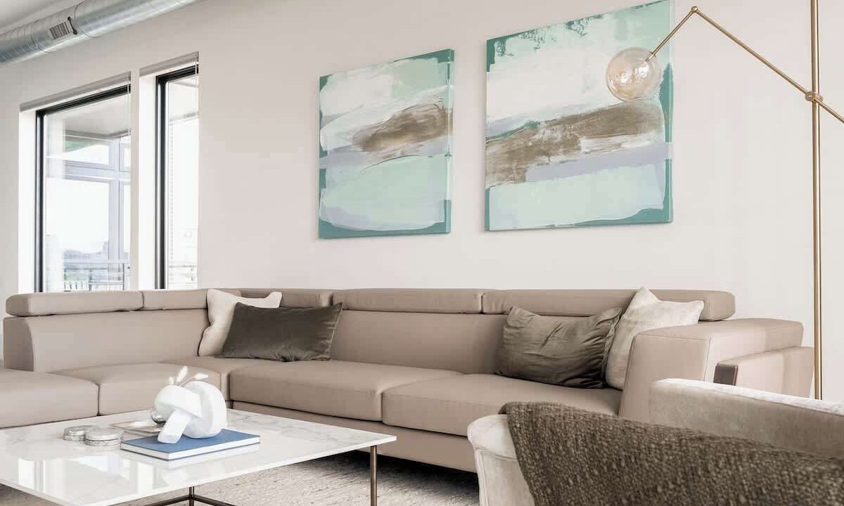Photo of Livingroom in Jefferson Park