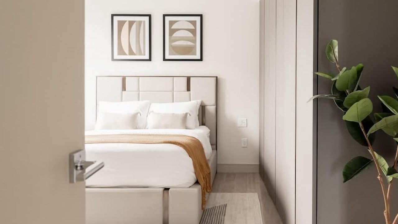 Photo of Bedroom in Jefferson Park