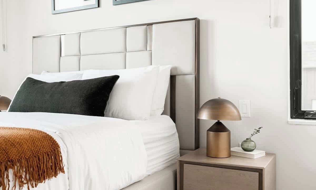 Photo of Bedroom in Jefferson Park