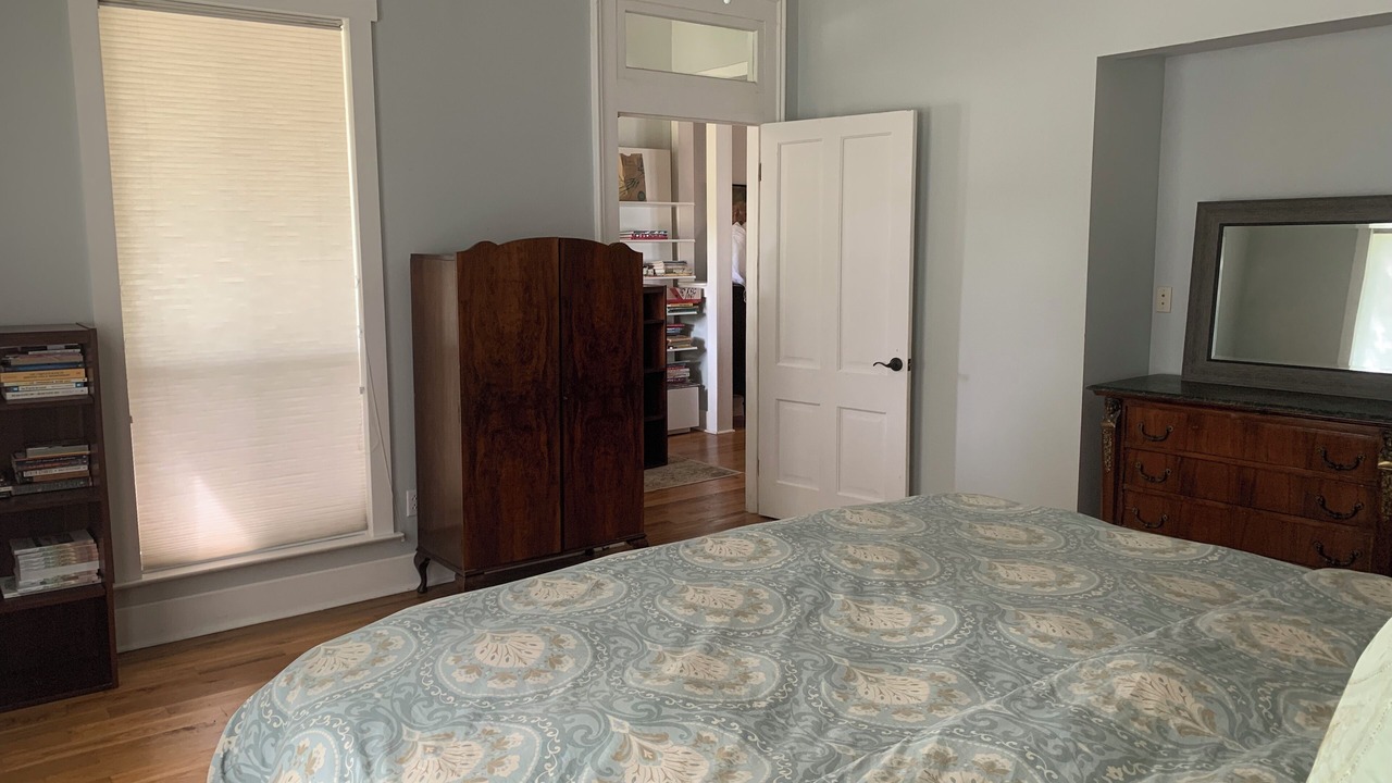 Photo of Bedroom in Kyle