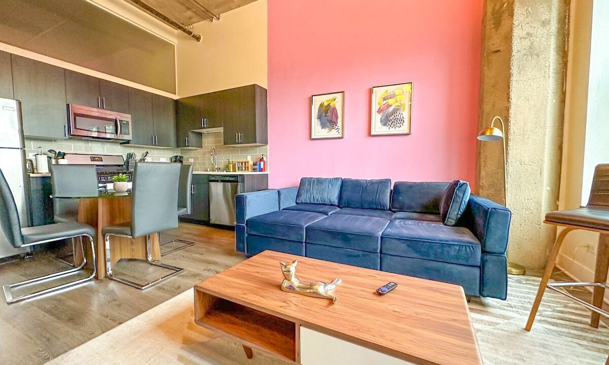 Photo of Livingroom in Near South Side