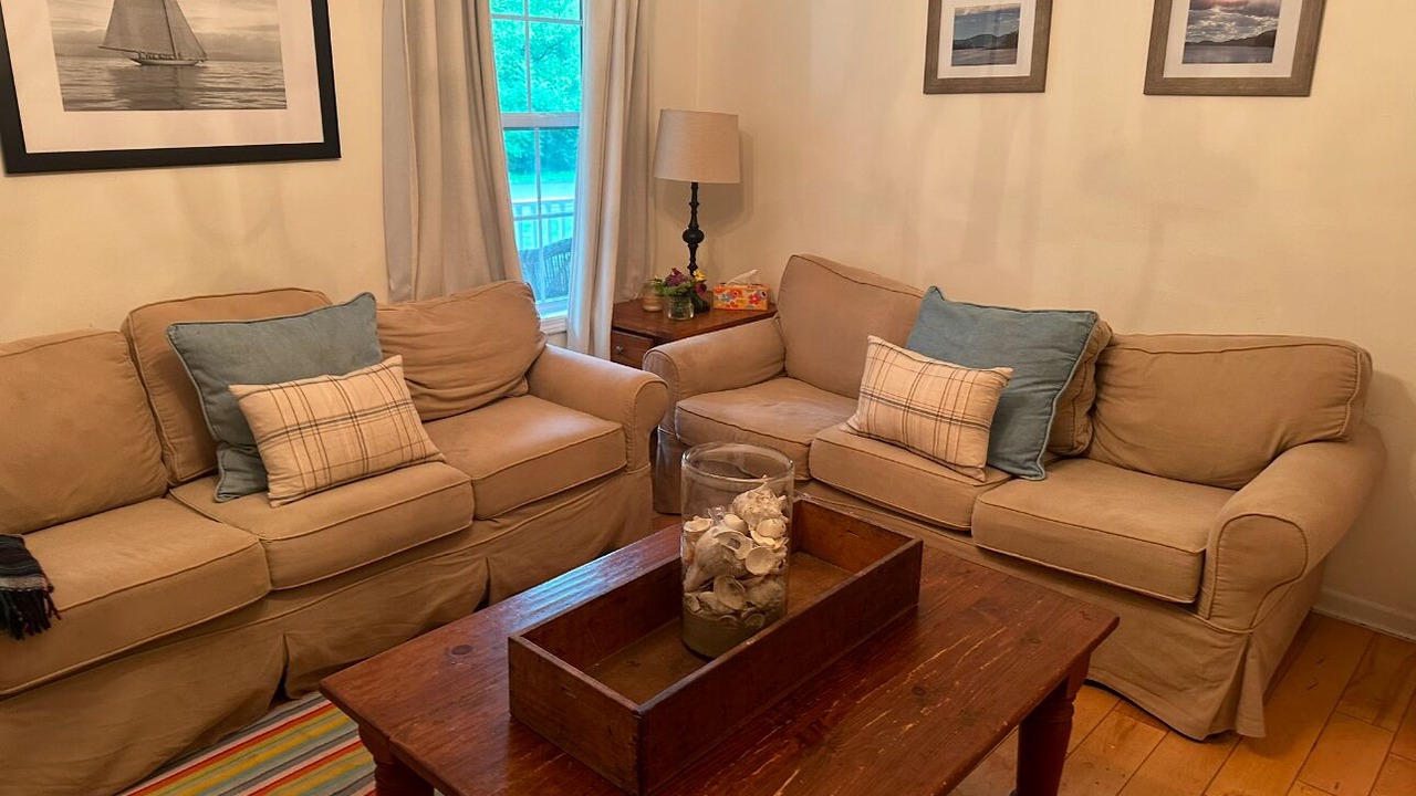 Photo of Livingroom in Saratoga Springs