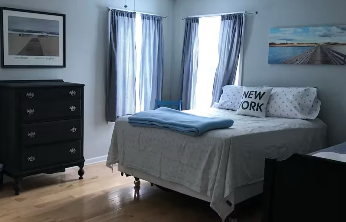 Photo of Bedroom in Saratoga Springs