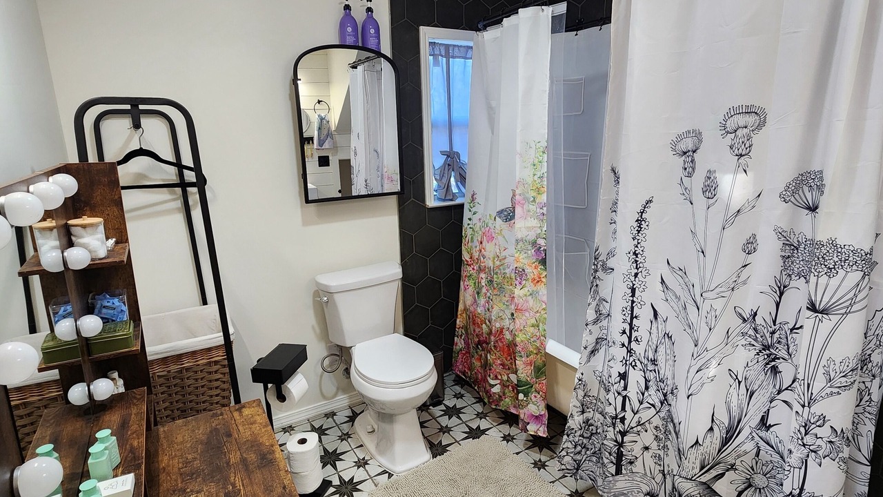 Photo of Bathroom in Staples