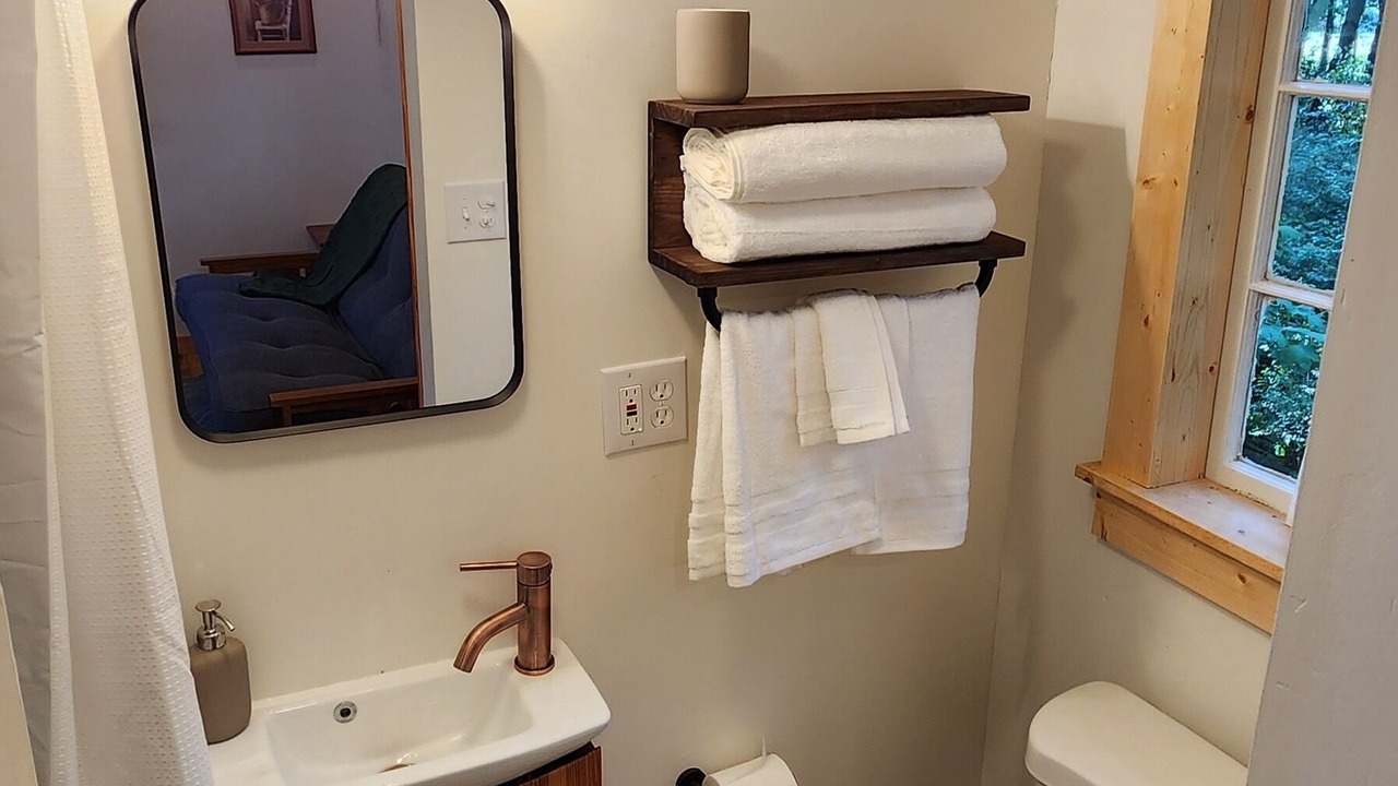 Photo of Bathroom in Machipongo