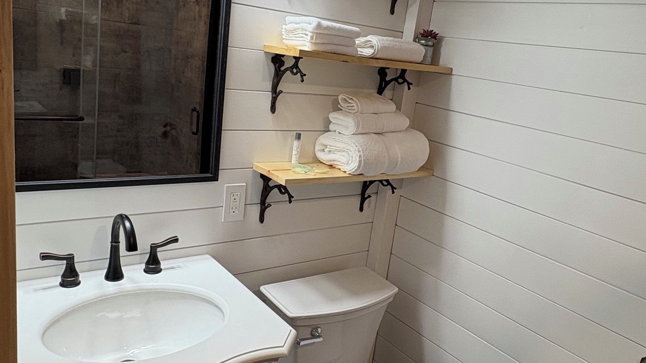 Photo of Bathroom in Yellowstone County