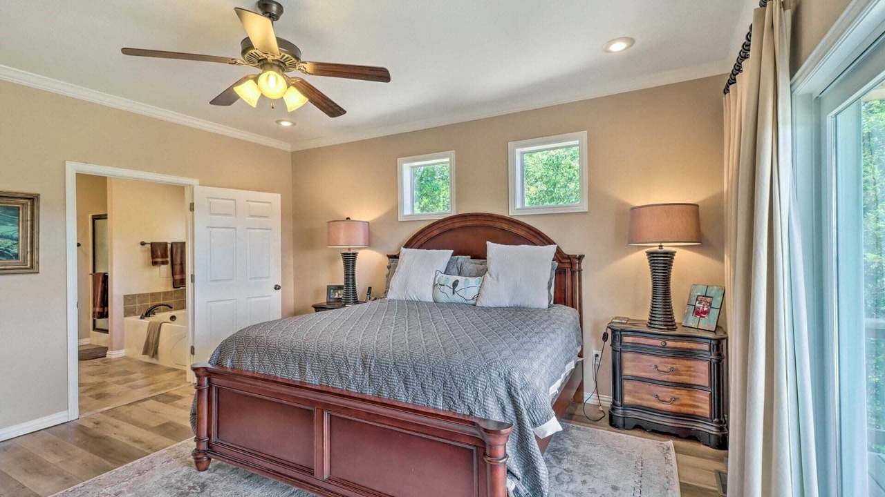 Photo of Bedroom in Bull Shoals