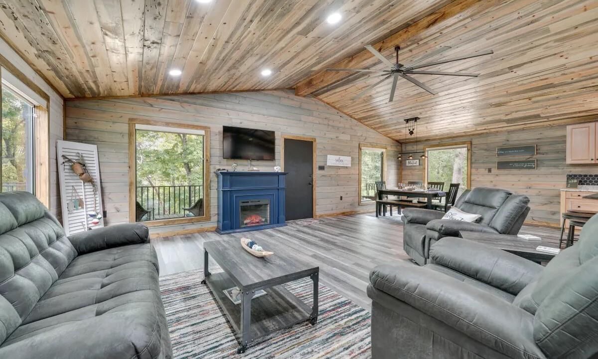 Photo of Livingroom in Golden
