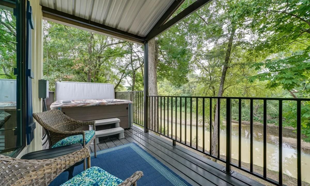 Photo of Patio Balcony in Golden