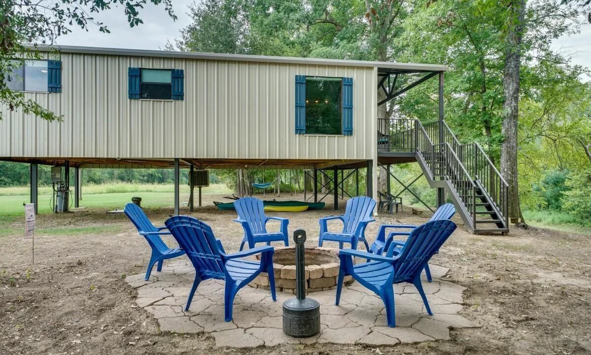 Photo of Outdoor in Golden