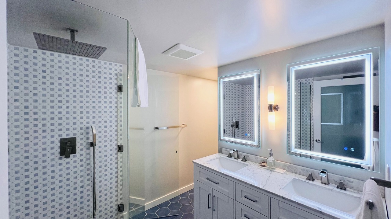 Photo of Others in Magnolia